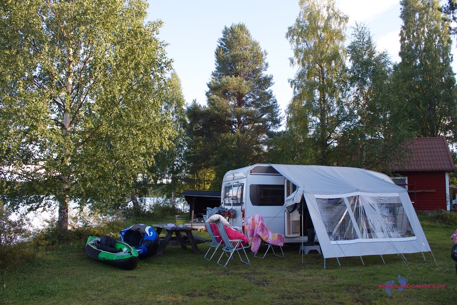 Auf einem Campingplatz in Lappland