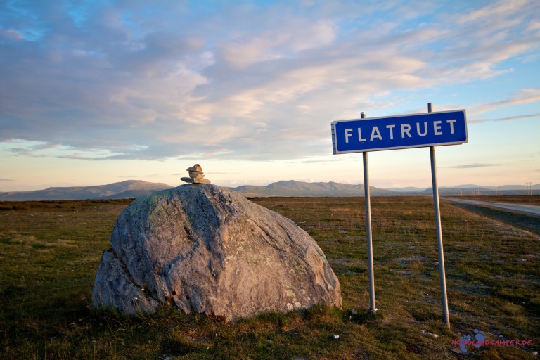 Mehr über den Artikel erfahren Über die Flatruet – Schwedens höchst gelegene Passstraße