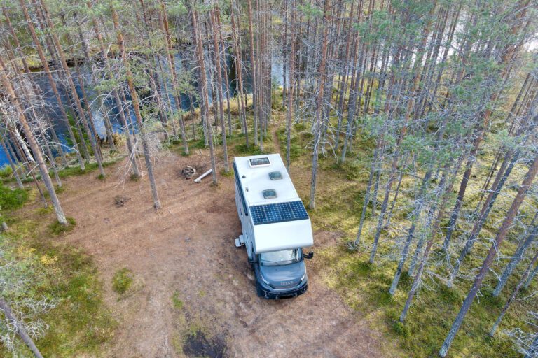 Mehr über den Artikel erfahren Jedermannsrecht in Skandinavien: Was gilt für Wohnmobile?