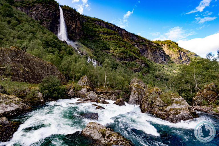 Mehr über den Artikel erfahren Downhill durchs Flåmsdalen