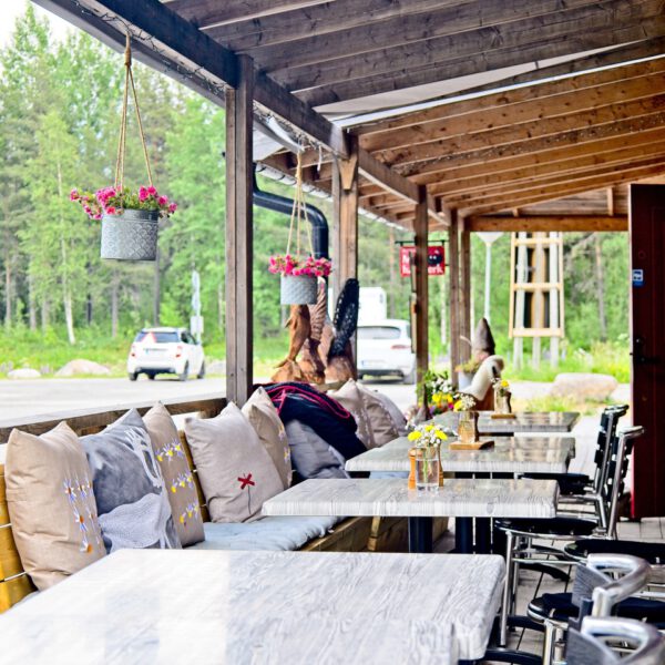 Auf der Terrasse sitzt man gut