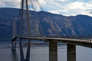 Mehr über den Artikel erfahren Mautsystem in Norwegen: Alles über Maut, Fähren, Ferjekort und ePass für Reisende