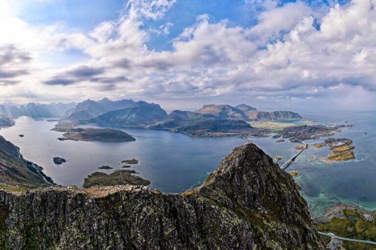 Mehr über den Artikel erfahren Volandstind Wanderung auf den Lofoten: Unsere Erfahrungen