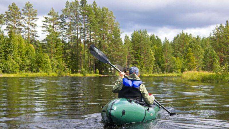 Packraft-Ausrüstung: Unsere Packliste für Boot & Tour