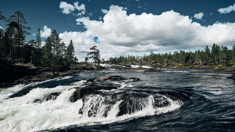 Trollforsen in Schweden: Wanderung an den wilden Stromschnellen