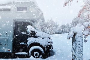 Mehr über den Artikel erfahren Wintercamping in Skandinavien: Mit dem Wohnmobil durch den Winter