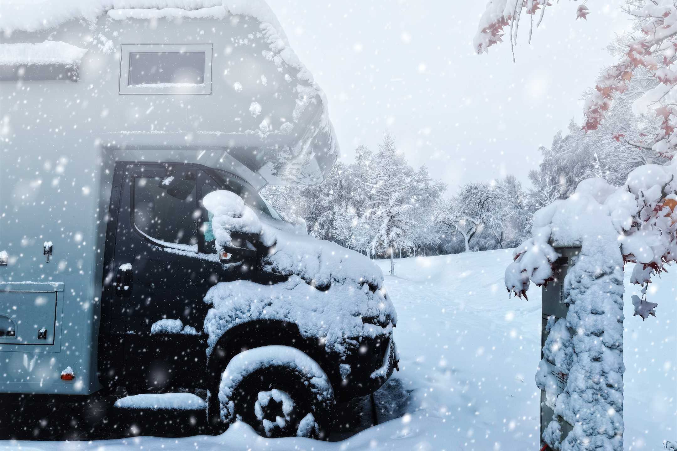 Wintercamping in Skandinavien: Mit dem Wohnmobil durch den Winter