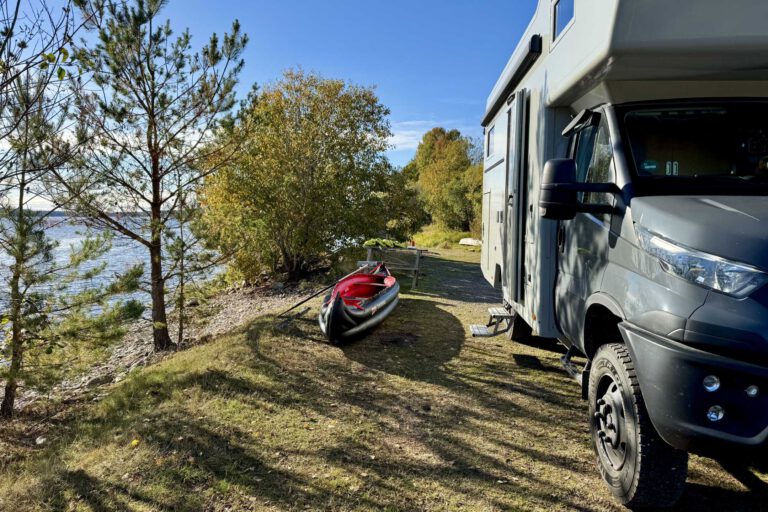 Mehr über den Artikel erfahren Kanutour im Färnebofjärden: Unsere Halbtagestour
