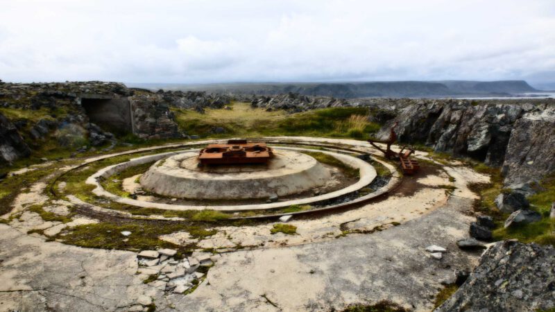 Hamningberg Batteri: Wanderung zum Küstenfort über Hamningberg