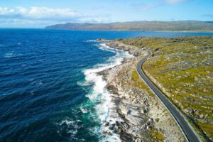 Mehr über den Artikel erfahren Landschaftsroute Havøysund: Roadtrip bis zum Arctic View