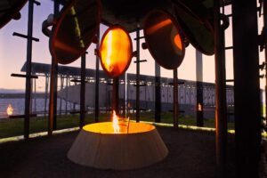 Mehr über den Artikel erfahren Steilneset Memorial in Vardø: Das Hexenmahnmal in der Finnmark