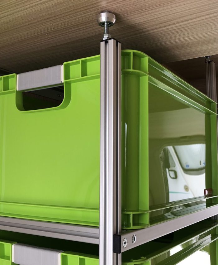 Maßgenaues Regal für die Heckgarage